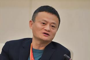 哈维：之前我认为我该为糟糕成绩负责，莱万有欲望有勇气所以戴帽